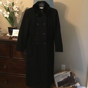 Julia Klein-EUC-Classic Black Double-Breasted Wool Coat with Faux Fur Collar